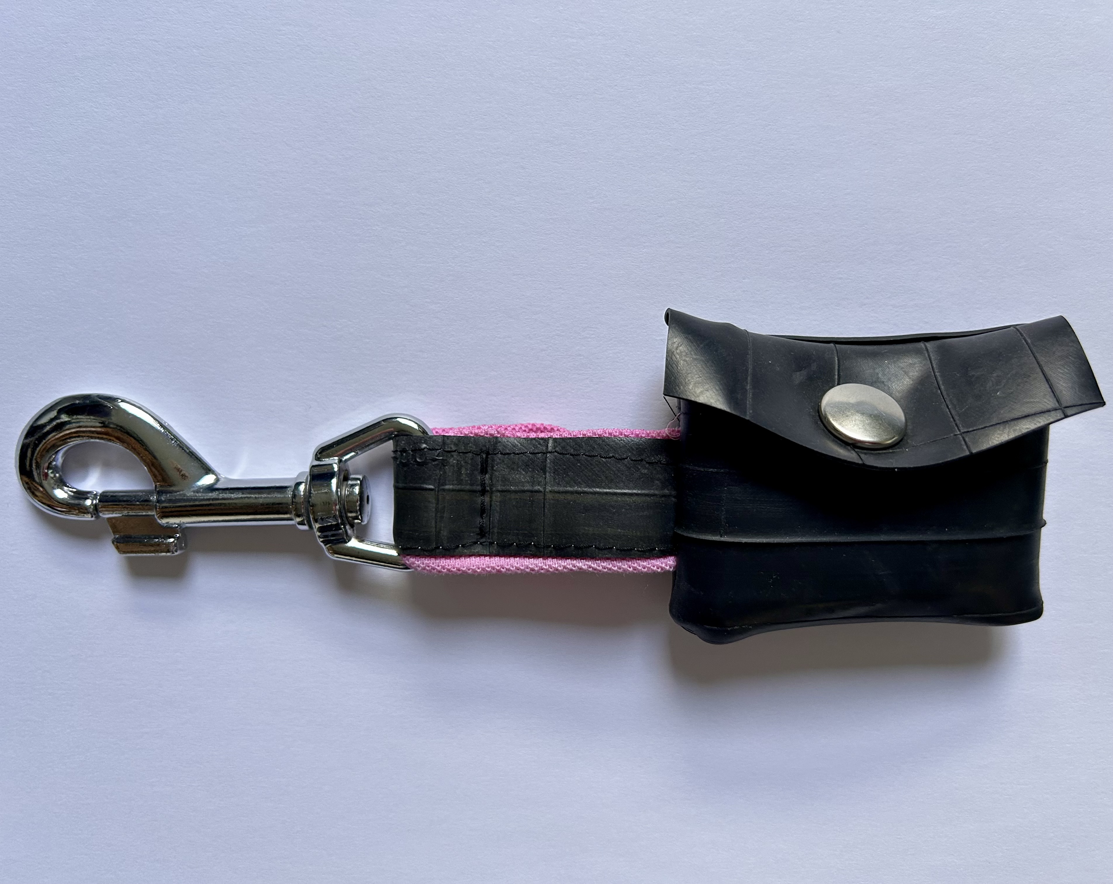 AirPod Pro 2 Hülle aus Fahrradschlauch mit Karabiner